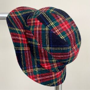 Vintage wool-blend plaid bucket hat. ❤️